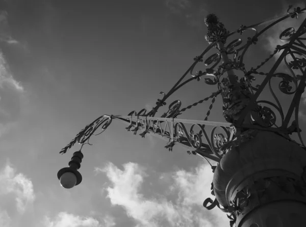 复古街头灯笼在巴塞罗那 — 图库照片