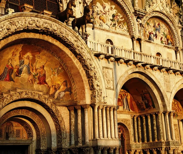 Basilica di san marco in venice, italien — Stockfoto