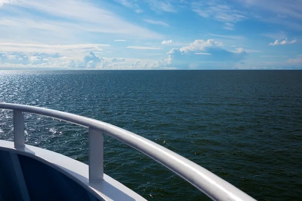 Výhled na moře z paluby — Stock fotografie