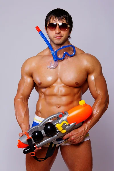 스튜디오 포즈 근육 남자의 초상화 — 스톡 사진