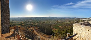 eski kalenin üst görünümden dağlara. Alcala de xivert