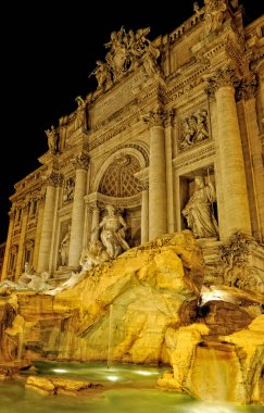 Çeşme de trevi, Roma, İtalya, gece vakti.