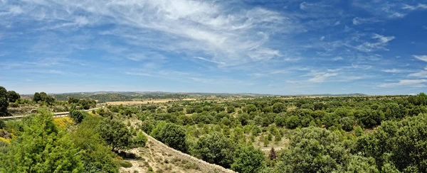 Пейзаж гор и неба в Испании . — стоковое фото