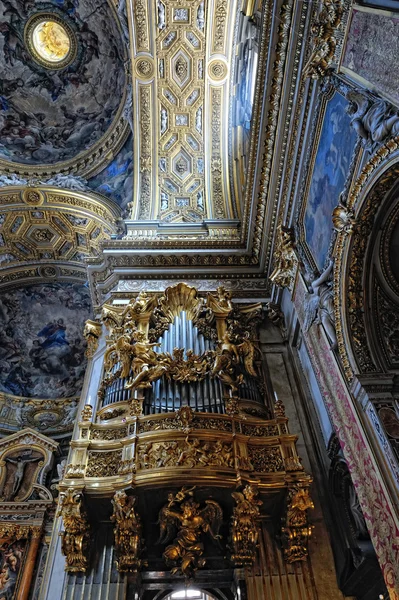 Gorgeous сeiling of the baroque chirch in Italy, Rome. — Stock Photo, Image
