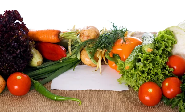 Grönsaker på säckväv — Stockfoto