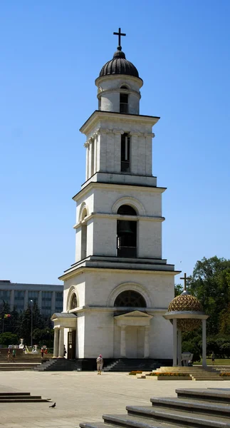 Bell tower in the center of Chisinau, the Republic of Moldova — Stock Photo, Image