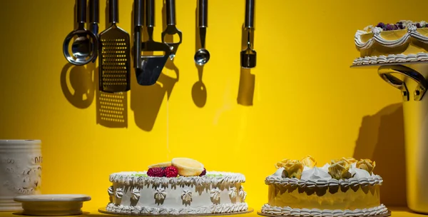 Tårta i köket — Stockfoto