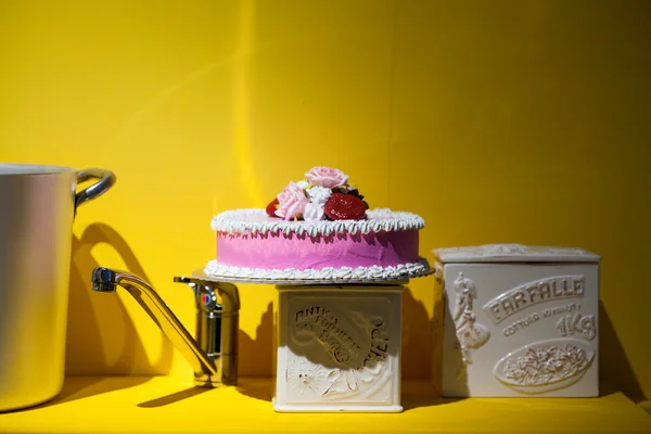 Pink cake — Stock Photo, Image