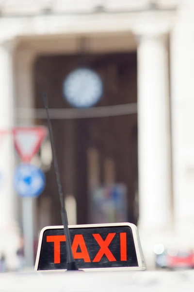 タクシー、ミラノ — ストック写真