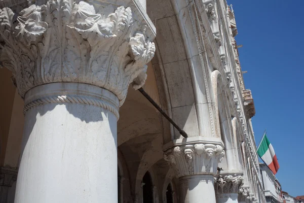 Venezianische Säulen — Stockfoto
