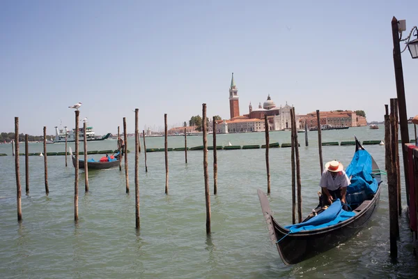 Gondoler i Venedig - Stock-foto