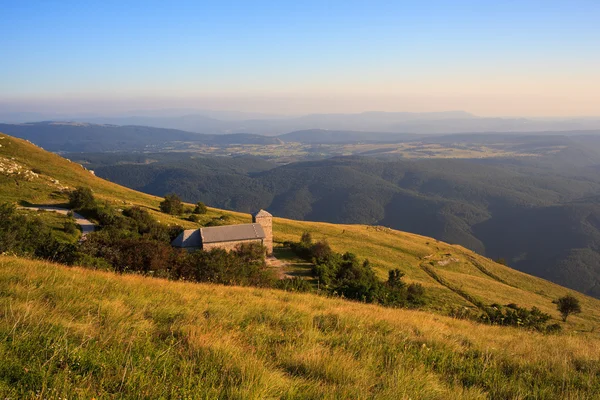 Církev Svatý Jeroným v nanos mountain — Stock fotografie