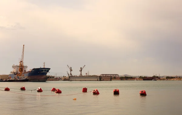 Nave nel porto di Trapani — Foto Stock