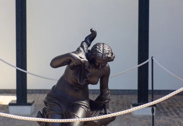 Жіночий статуя, Revoltella парк — стокове фото