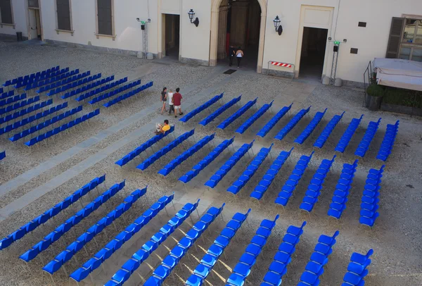 Empty blue chairs for outdoor cinema — Stock Photo, Image