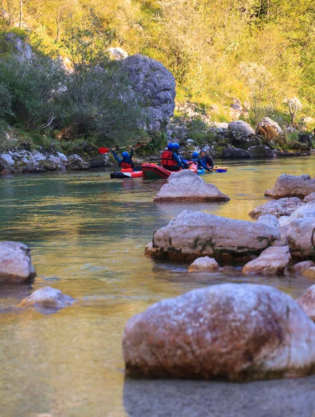 Spływy kajakowe na rzece Soča, Słowenia — Zdjęcie stockowe
