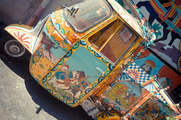 Sicilyalı araba eski — Stok fotoğraf
