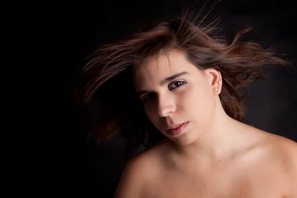 Ung och vacker kvinna porträtt — Stockfoto