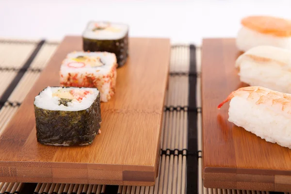 Piezas de sushi —  Fotos de Stock