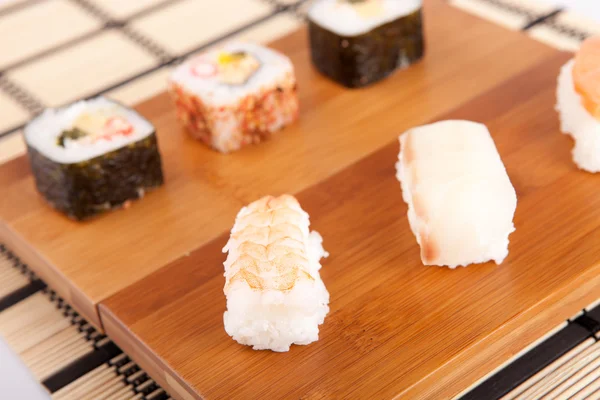 Sushi kousků — Stock fotografie