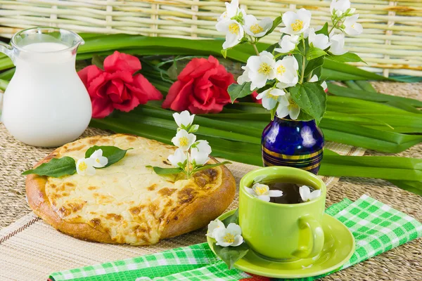 Tea with jasmin and potato pie — Stock Photo, Image