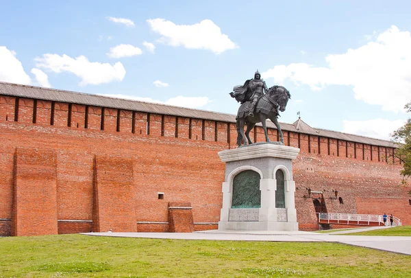 Monument voor dmitry don op de muur van het kremlin, stad kolomna, Moskou — Stockfoto