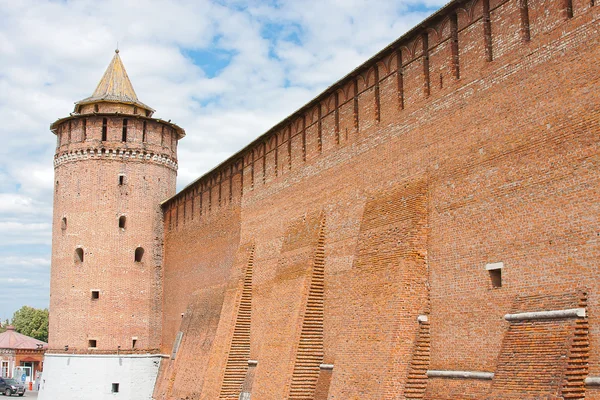 Fragment du mur du Kremlin, ville Kolomna, région de Moscou, Russie — Photo