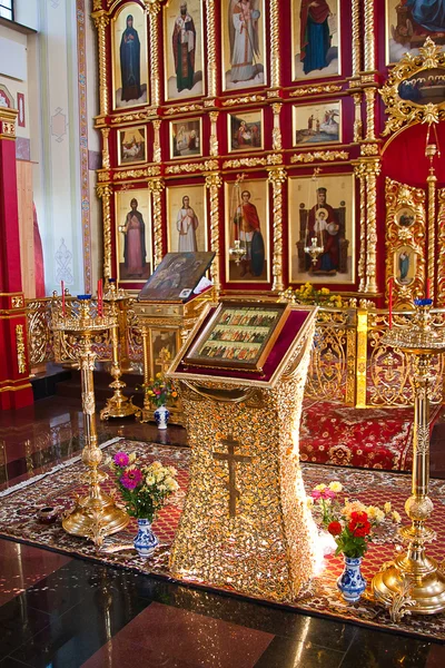 Interieur van de Orthodoxe tempel, stad Soezdal, Rusland — Stockfoto
