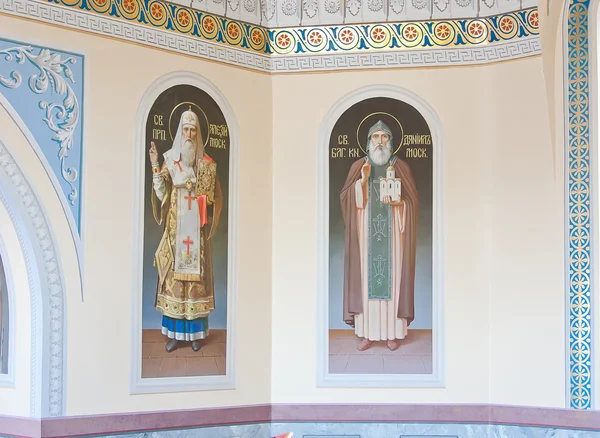 Ortodoksisen temppelin sisätilat, kaupunki Suzdal, Venäjä — kuvapankkivalokuva