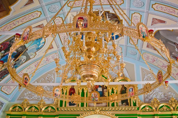 Ortodoksisen temppelin sisätilat, kaupunki Suzdal, Venäjä — kuvapankkivalokuva