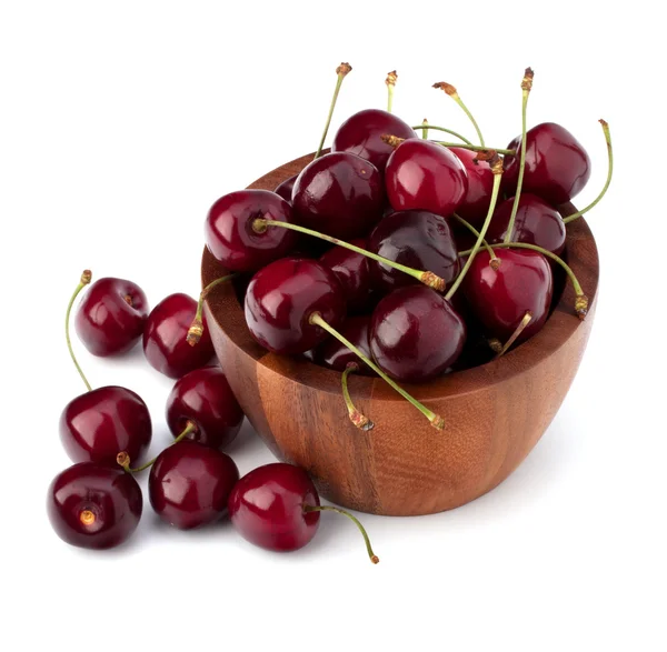 Cherry dalam mangkuk kayu — Stok Foto