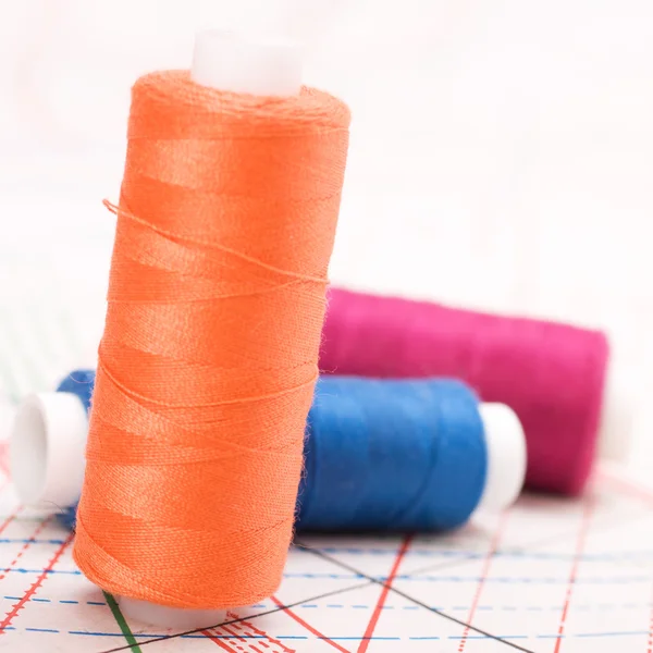 Spool of thread. Sew accessories. — Stock Photo, Image