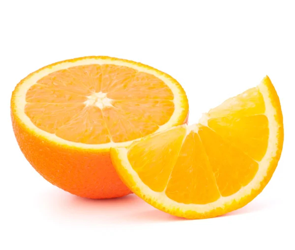 Mitad y segmento o cantle de fruta naranja —  Fotos de Stock