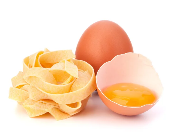 Італійський яйце макарони Феттучіні гніздо — стокове фото