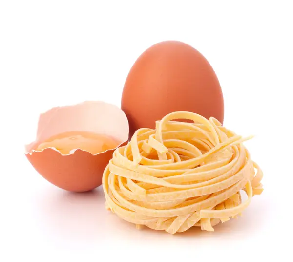 Nido de tagliatelle de pasta italiana — Foto de Stock