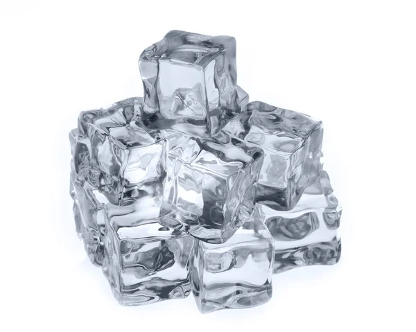 Изолированные кубики льда — стоковое фото