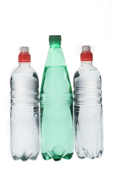 Grupp av mineralen sodavatten flaskor — Stockfoto