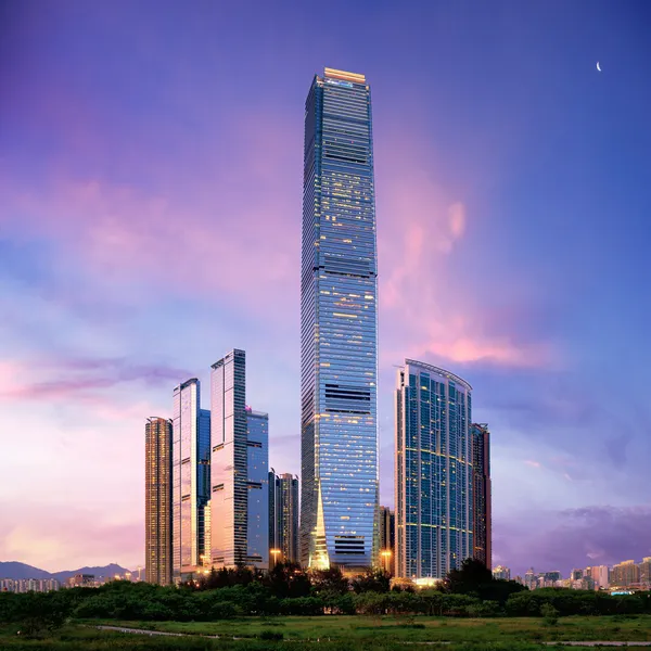 Ambitieus stadsgezicht van Hongkong bij zonsondergang — Stockfoto