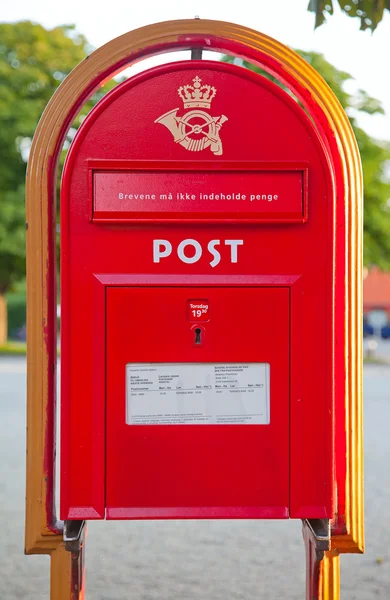 Stary post box — Zdjęcie stockowe