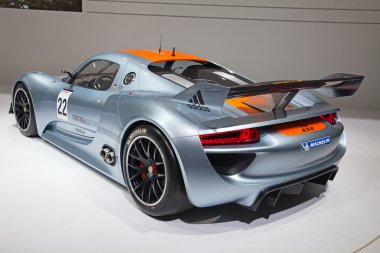 porsche 918 rsr