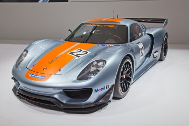 The Porsche 918 RSR clipart