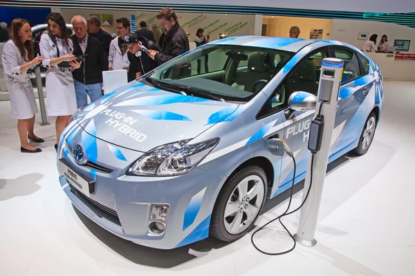 The Toyota Prius plug-in hybrid — Stock Photo, Image
