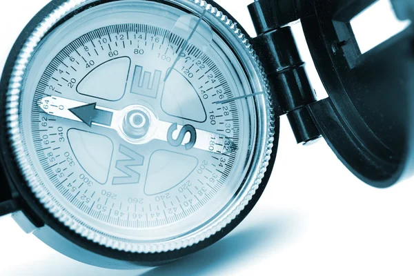 Kompass Nahaufnahme blau getönt — Stockfoto