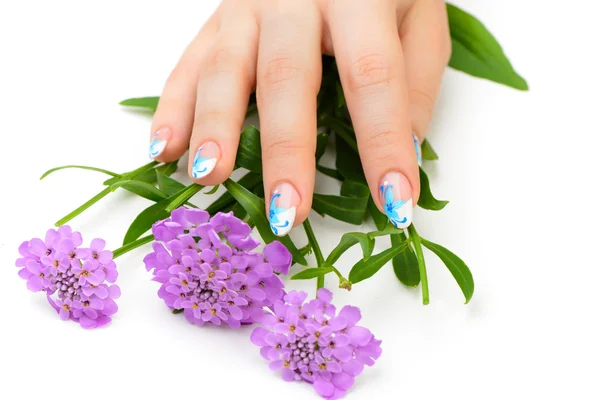 Zdobienia paznokci i kwiat — Zdjęcie stockowe