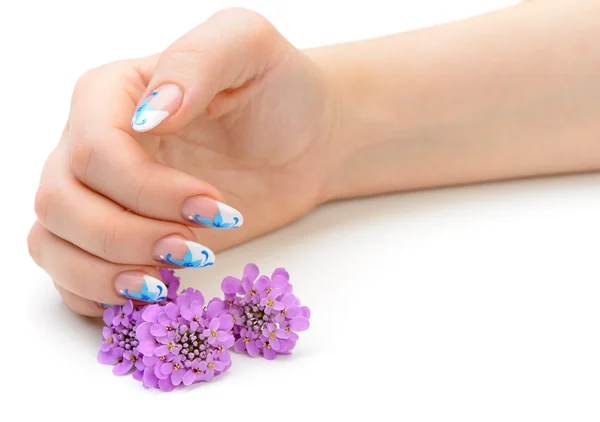 Nail art och blomma — Stockfoto