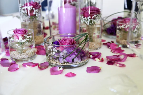 Karışık çiçek aranjmanı centerpiece — Stok fotoğraf