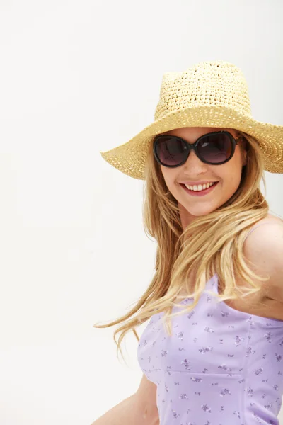 Woman with summer look — Stock Photo, Image