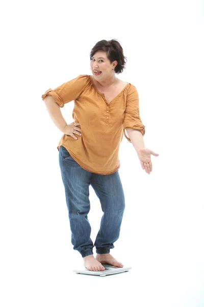 Успешная диета - Женщина на весах гордится — стоковое фото