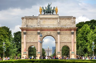 Arc de triomphe du atlıkarınca. Paris, Fransa.