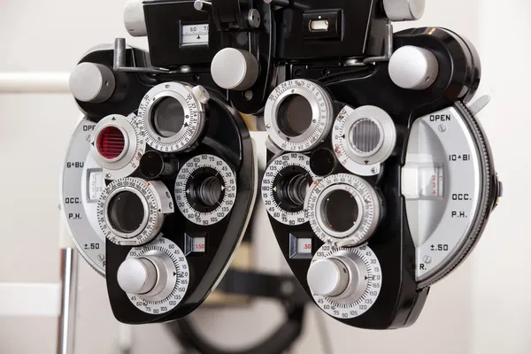 Ausrüstung für Augenuntersuchungen — Stockfoto